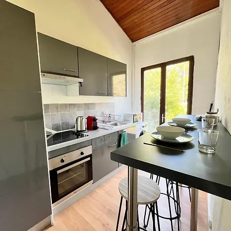 Apartment Lumineux A 10 Min De Marche Du Centre *