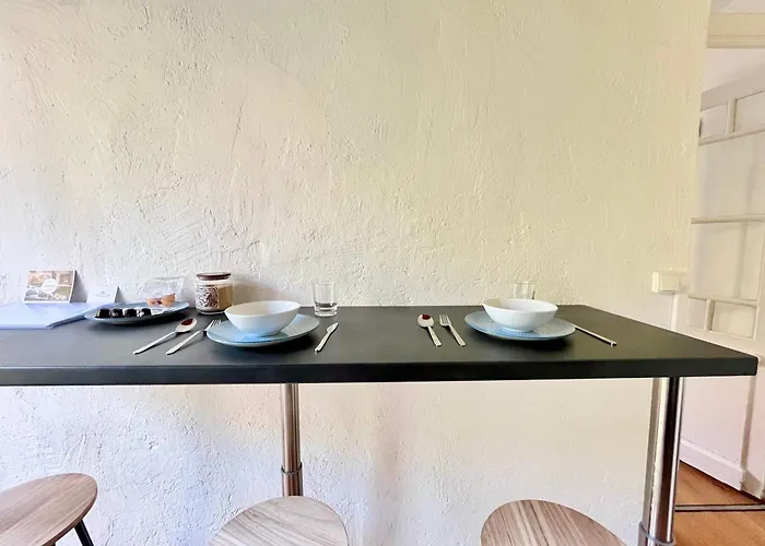 Lumineux Proche Du Centre Angulema