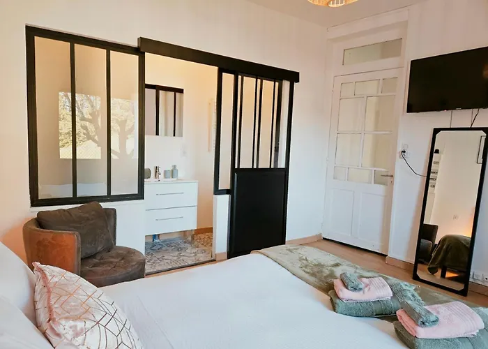 Lumineux Proche Du Centre Apartment